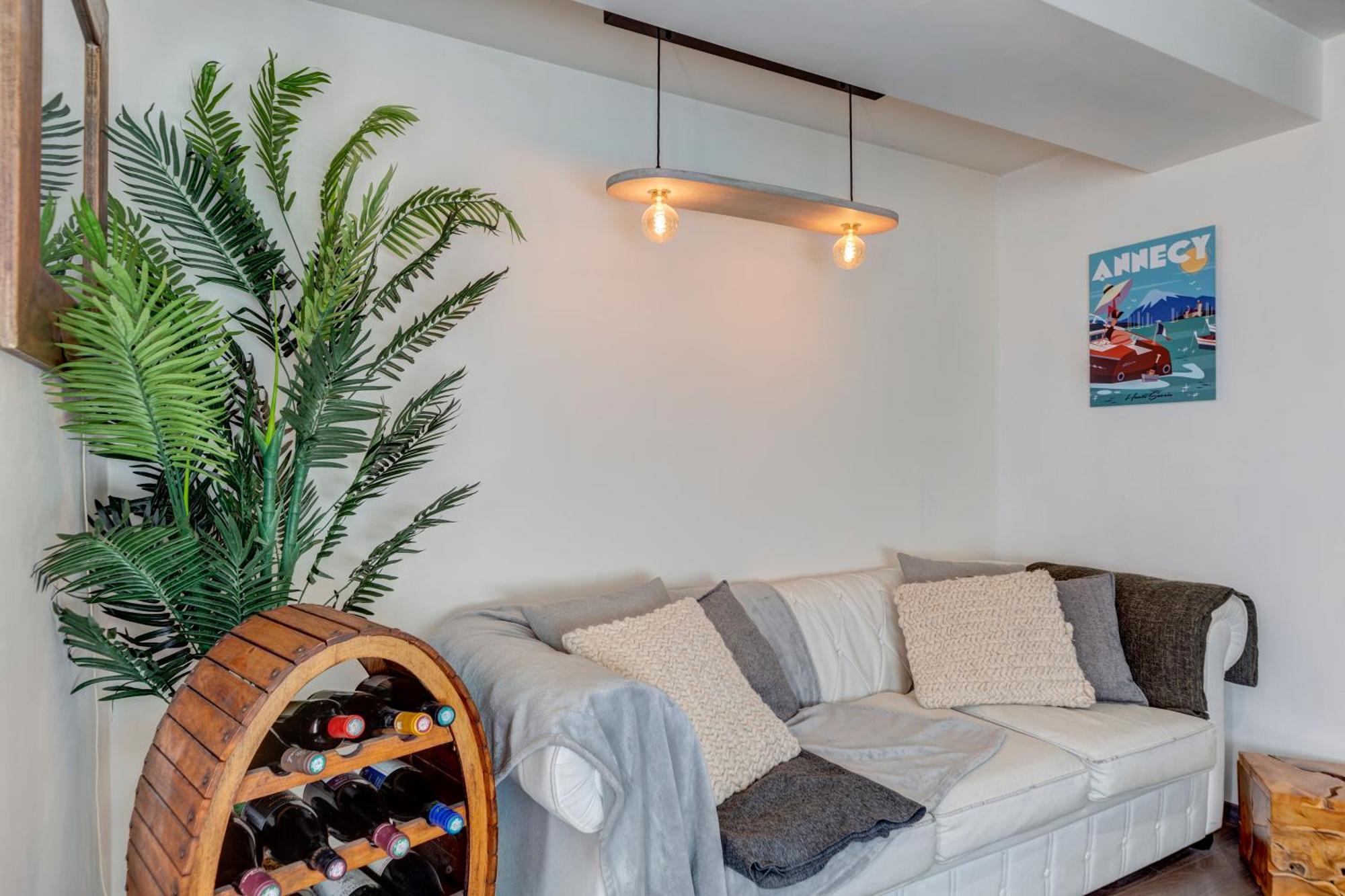 Ferienwohnung Le Pura Vida, Hyper Centre Terrasse + Parking Annecy Exterior foto