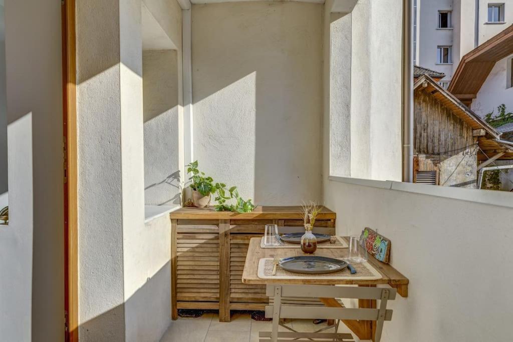 Ferienwohnung Le Pura Vida, Hyper Centre Terrasse + Parking Annecy Exterior foto