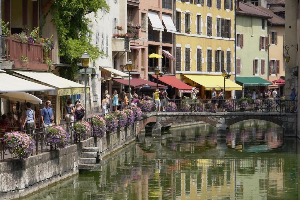 Ferienwohnung Le Pura Vida, Hyper Centre Terrasse + Parking Annecy Exterior foto
